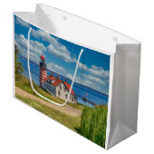 ウェストクオディヘッドライトハウス、ルベック、メイン ラージペーパーバッグ (正面アングル)