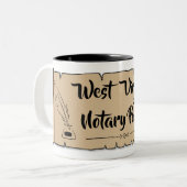 ウェストバージニア公証人公式スクロールフェザーのクイル ツートーンマグカップ (正面左)