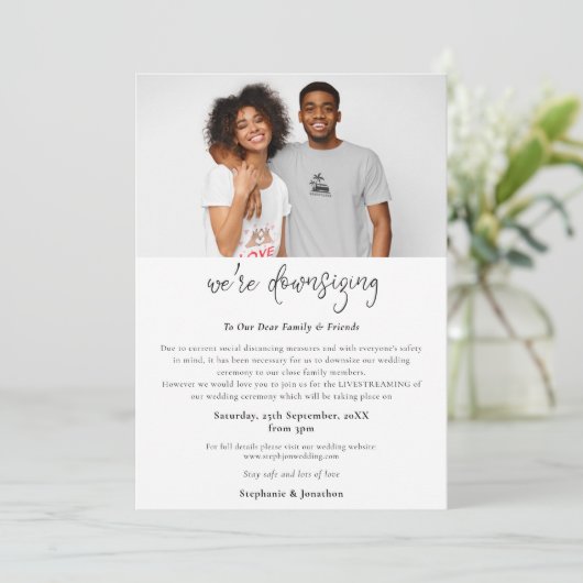 ウェディングの縮小に関する写真入りスクリプト 現代風 案内状 (スタンド正面)