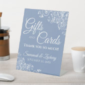 ウェディングギフト&カードホワイトレースオンダスティブルー 台座サイン (インサイチュ)