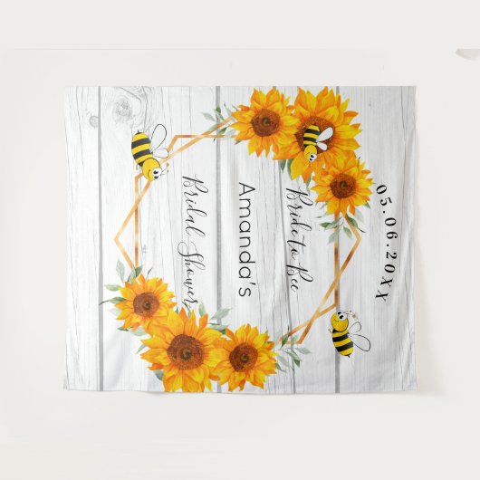 ウェディングシャワーのために花嫁が蜂になるひまわりが飾られた木 タペストリー (正面(横))