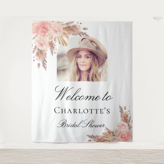 ウェディングシャワーのパンパス草とバラ色のアーチ写真 タペストリー (正面)