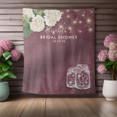 ウェディングシャワーの背景にマスンジャーとハイドランジアとライト タペストリー