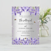 ウェディングシルバー水彩ラベンダー花蜂 招待状 (スタンド正面)