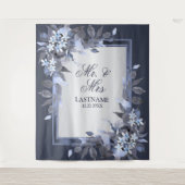 ウェディングパーティネイビーブルーフローラシルバーグレイモダン タペストリー (正面)