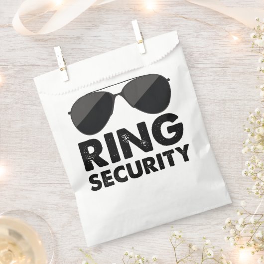 ウェディングパーティリングや輪セキュリティ結婚ズリングや輪 フェイバーバッグ (クリップ留めされた状態)