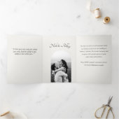 ウェディングユニーク日付の発表を保存 三つ折りクリスマスカード (内部)