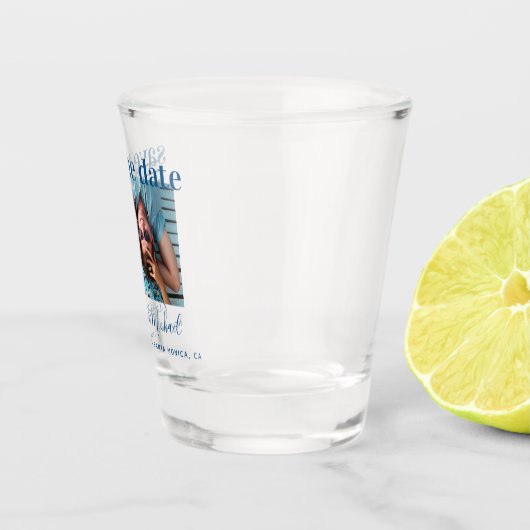 ウェディング日付を保存フォトブルーショットグラス ショットグラス (右)