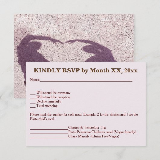 ウェディング カップル シルエット ハート イン サンド RSVP 招待状 (正面/裏面)