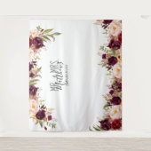 ウェディング フォトブース バーガンディ レッド フラワーの水彩 タペストリー (正面)