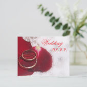 ウェディングRSVPポストカード金ゴールドリングや輪バラ花びら インビテーションポストカード (スタンド正面)