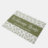 ウェルカムウィンターサイプレス&降雪模様グリーン ドアマット (アングル)