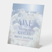 ウェルカムサインオンクラウドナイン9パンパスブライダルシャワー 台座サイン (正面)