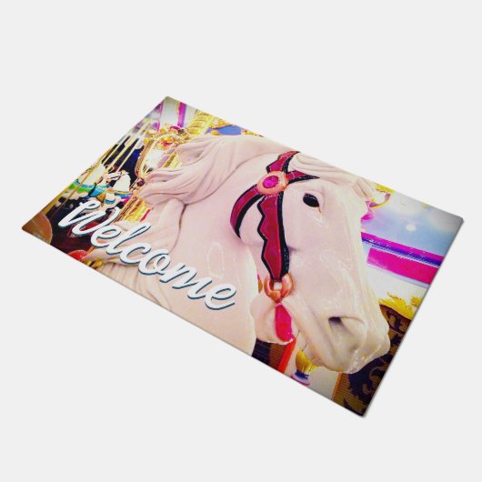 ウェルカムスクリプトはっきりしたカーニバル回転木馬馬写真 ドアマット (アングル)