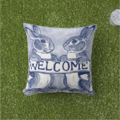 ウェルカムバニーラビットポーチデコールブルー&ホワイト アウトドアクッション (芝生)