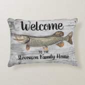 ウェルカム魚釣りパイクファミリーネームホームコテージ アクセントクッション (正面)