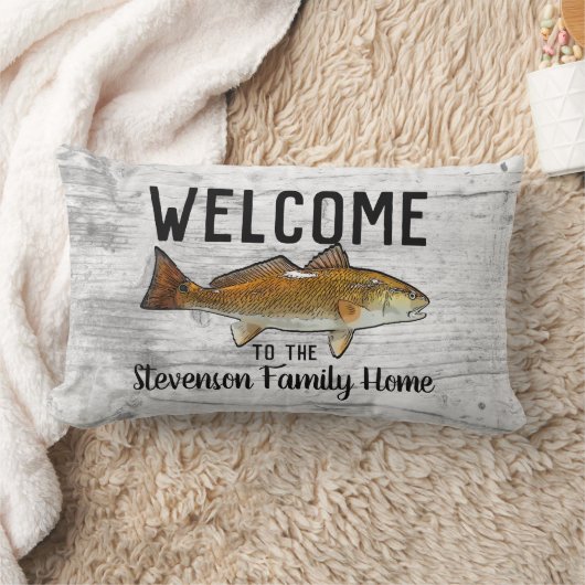 ウェルカム魚釣りレッドフィッシュファミリーネームホームコテージ ランバークッション (ブランケット)