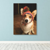 ウェルシュコーギーは手編み帽子をかぶって半身裸 キャンバスプリント (インサイチュ (ウッドフロア))