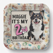 ウェルシュコーギーパーソナライズされた2回目の誕生日パーティー ペーパープレート (正面)