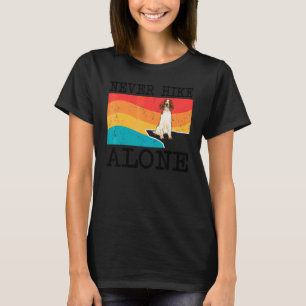 ウェルシュ・スプリンガー・スパニエル グラフィック 登山Tシャツ Never Hike Alone Tシャツ