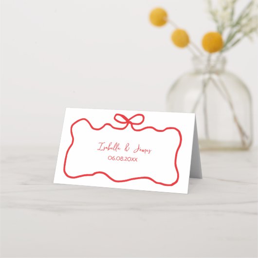 ウェーブがかった優雅な弓の手描きデザインのウェディングシャワーボウル 赤 プレイスカード (裏面)