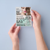 ウェーブのかかった茶色の髪、ヘアスタイリスト、ヘアサロン広告 チラシ (手)