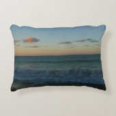 ウェーブクラッシングアットサンセットビーチ風景 アクセントクッション (正面)