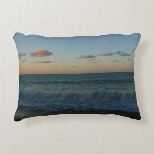 ウェーブクラッシングアットサンセットビーチ風景 アクセントクッション (正面)