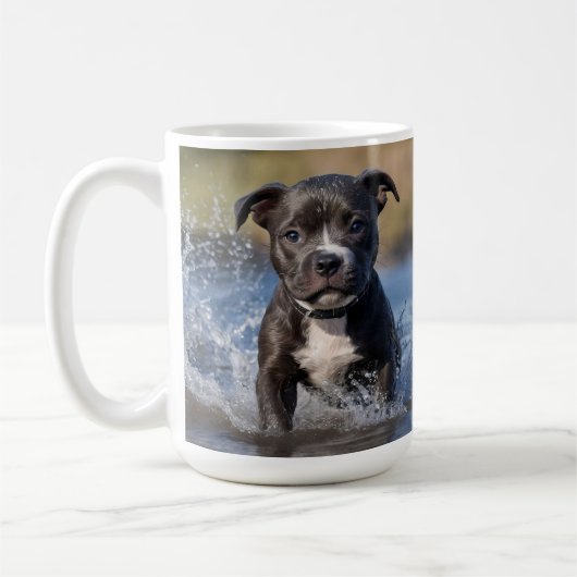 「ウェーブチェーザー：海で遊は動きのないワンちゃん」 コーヒーマグカップ (左)