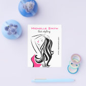 ウェーブヘアの可愛い女の子のヘアスタイリング ブランディング チラシ (シングル)