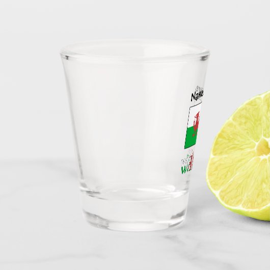 ウェールズとウェールズ国旗の名前とショットグラス ショットグラス (左)