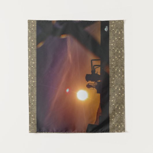 ウェールズのウェルシュプールにある産業サンライズ タペストリー (正面)