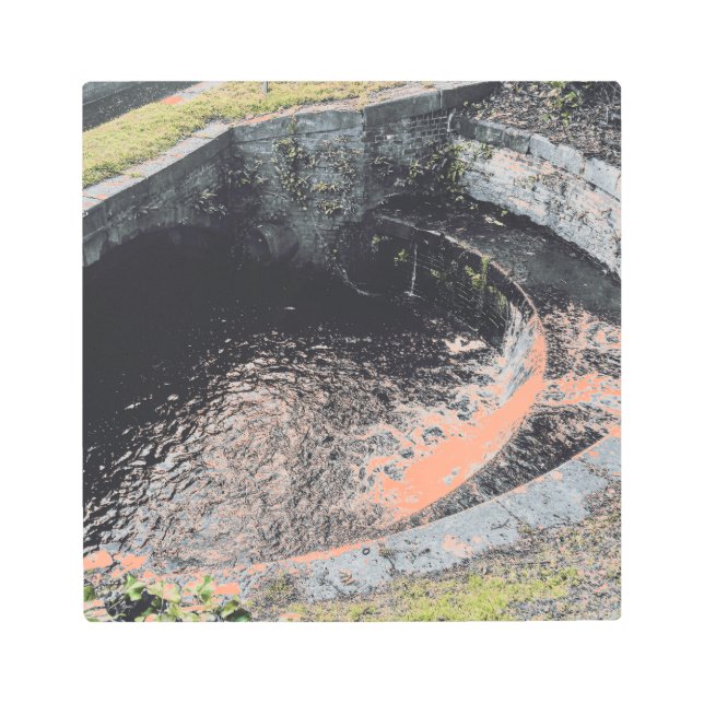 ウェールズのオレンジ色のプール メタルプリント (正面)