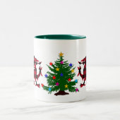 ウェールズのクリスマスドラゴンレッド&ブラックバッファロープレイド ツートーンマグカップ (中央)