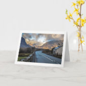 ウェールズのマウンテンロード。 カード (黄色い花)