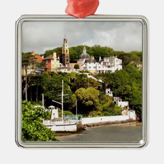 ウェールズの村 メタルオーナメント (正面)