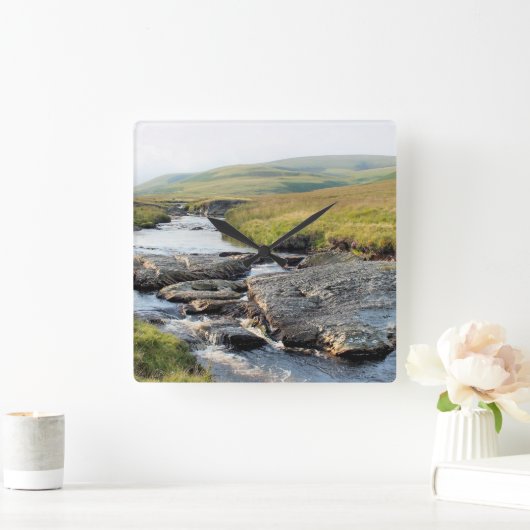 ウェールズの風景 スクエア壁時計 (ホーム)