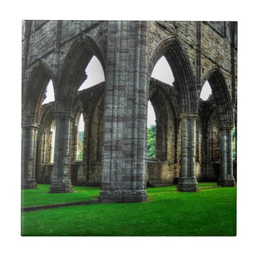 ウェールズのCistercian修道院、古代Tintern Abbey タイル (正面)