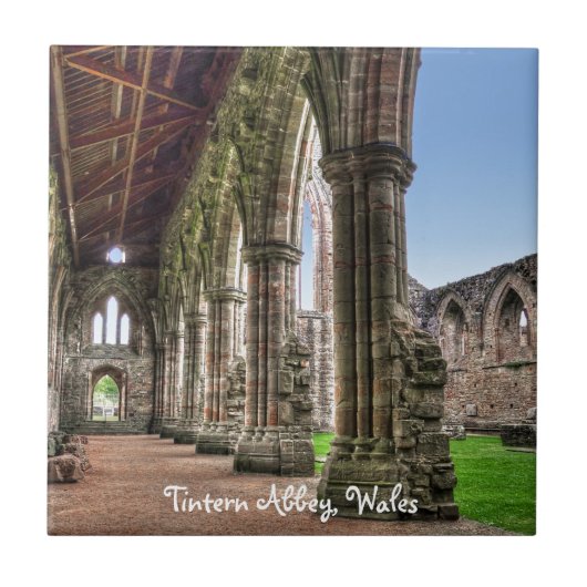 ウェールズのCistercian修道院、古代Tintern Abbey タイル (正面)