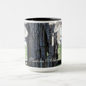 ウェールズのCistercian修道院、古代Tintern Abbey マグカップ (中央)