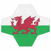 ウェールズ国旗を掲げた愛国的なサッカーボール サッカーボール (フラット)