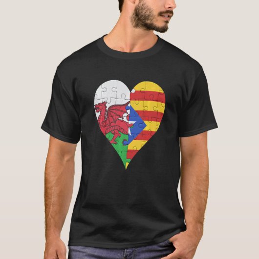 ウェールズ語カタルーニャ旗ハート Tシャツ (正面)