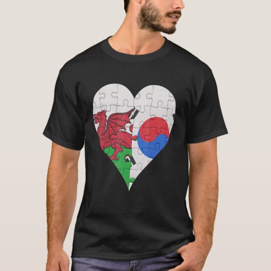 ウェールズ韓国国旗のハート Tシャツ (正面)