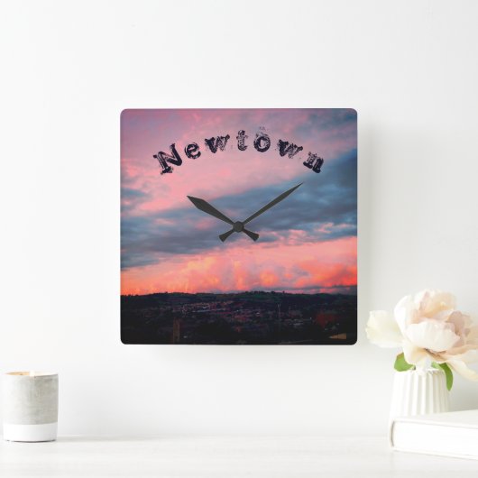 ウェー威厳のあるズ,パワー,ニュータウンに夕日 スクエア壁時計 (ホーム)