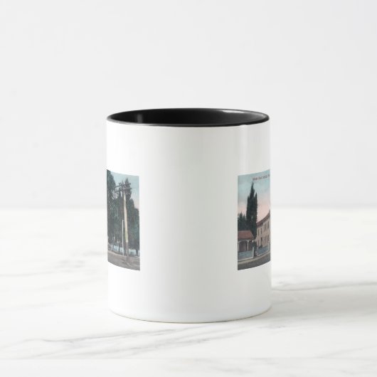 ウエストエンドスクールの外観 マグカップ (中央)