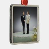 ウエディングケーキの上の2つの新郎の置物 メタルオーナメント (右)