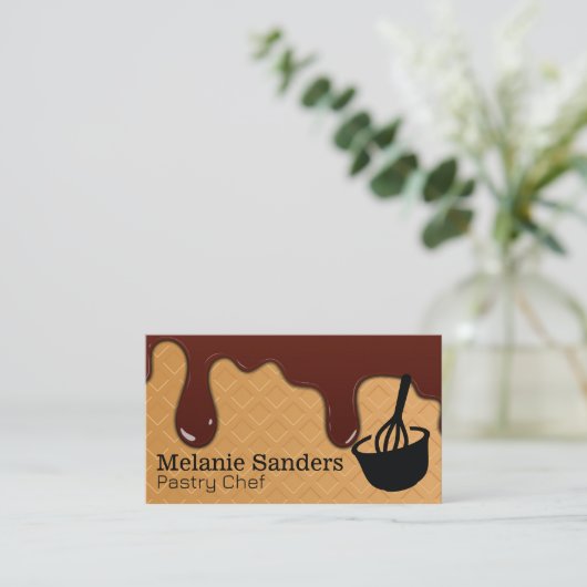 ウエハーとチョコレートシロップ | ウィスク混合ボウル 名刺 (スタンド正面)