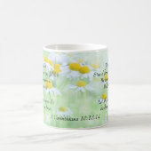 ウォッチ、スタンドしっかりと – 1コリント16:13,14 コーヒーマグカップ (中央)