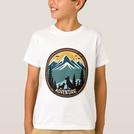 ウォフ&ワンダ素朴- Adventure Dog Badge T-Shirt Tシャツ (正面)
