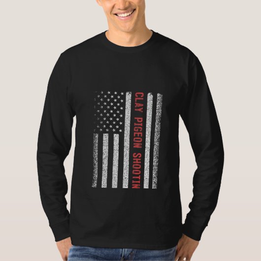 ウォメンズクレイハト射撃、 発砲アメリカ国旗Jの4日 Tシャツ (正面)